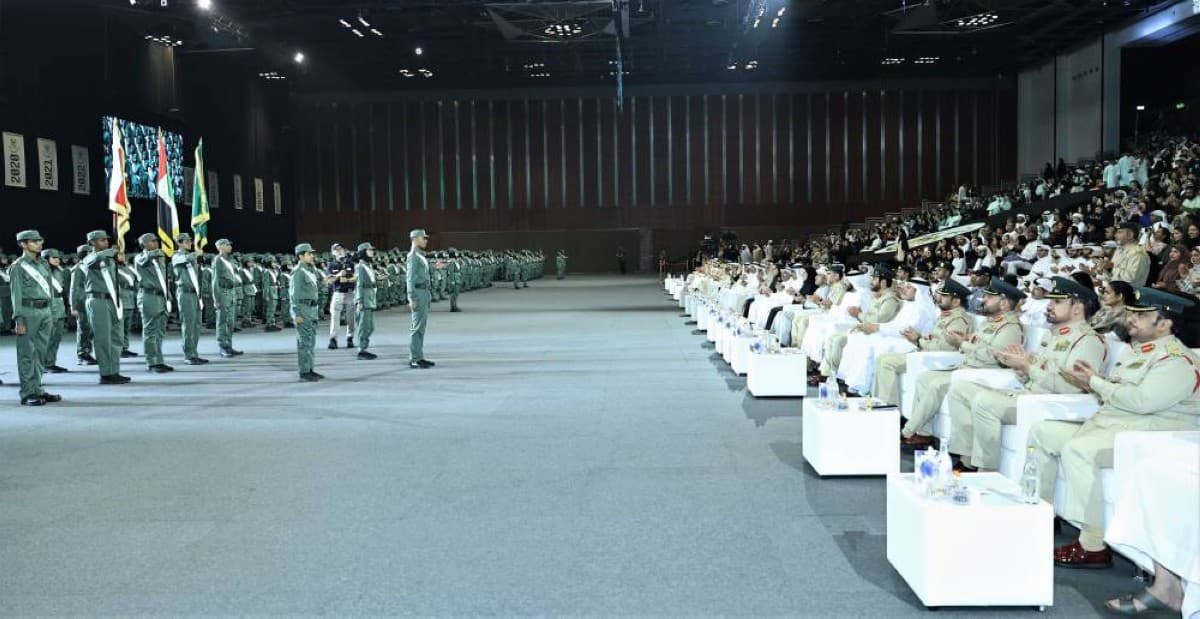 شرطة دبي تخرج 1402 من البرنامج الصيفي