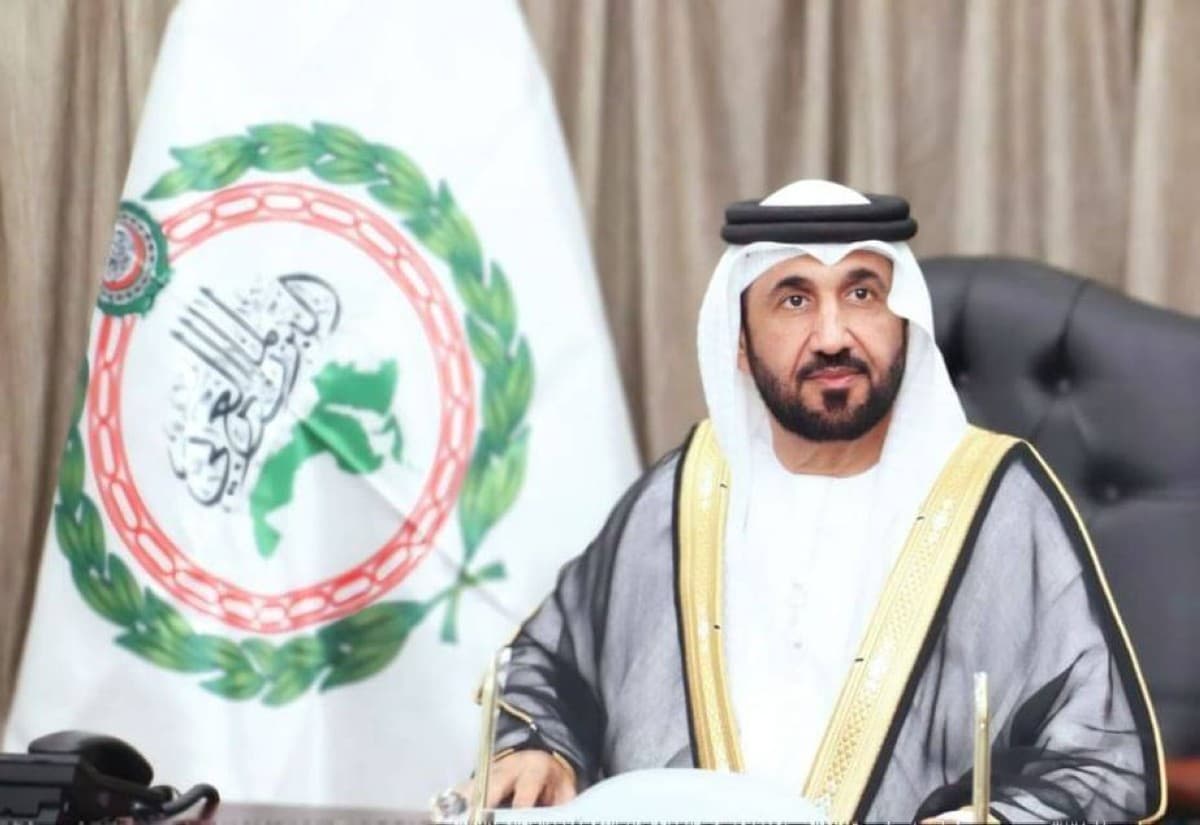 رئيس البرلمان العربي يدين استهداف سفينتين في دمياط
