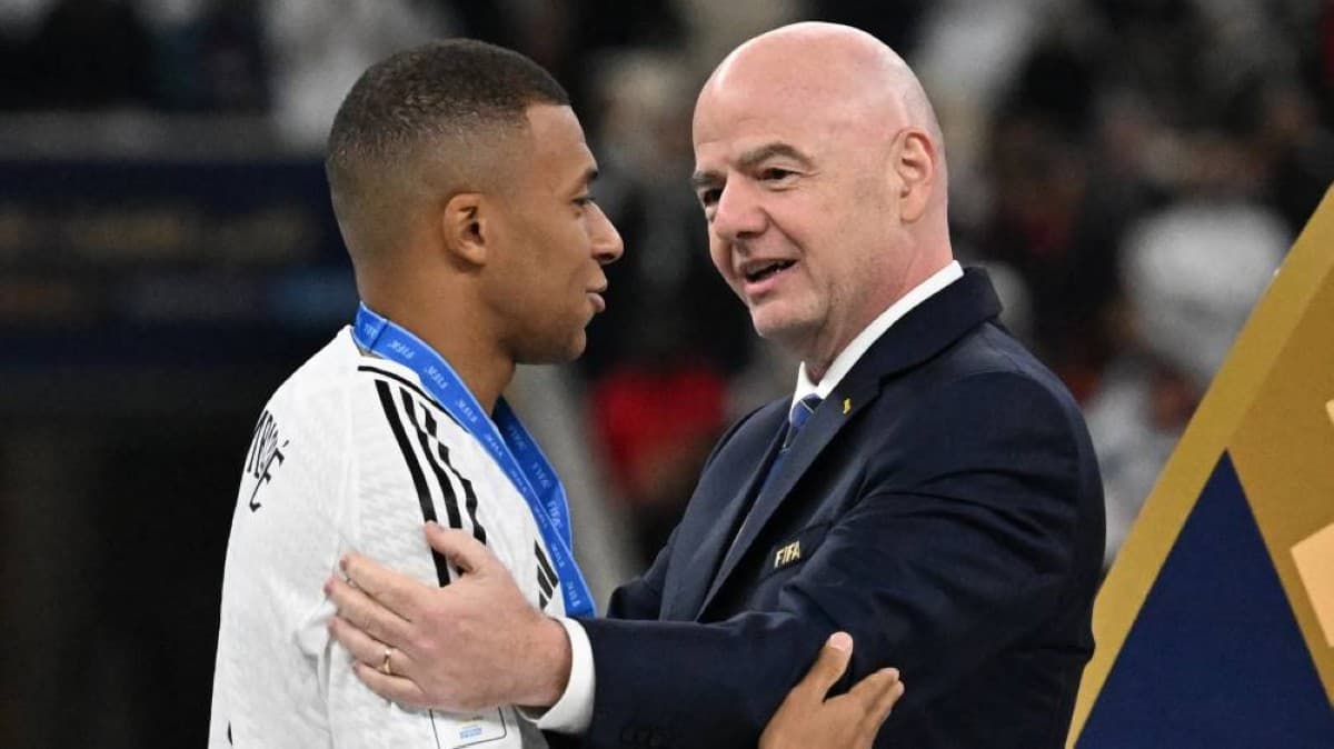 Infantino's image boost via Mbappé