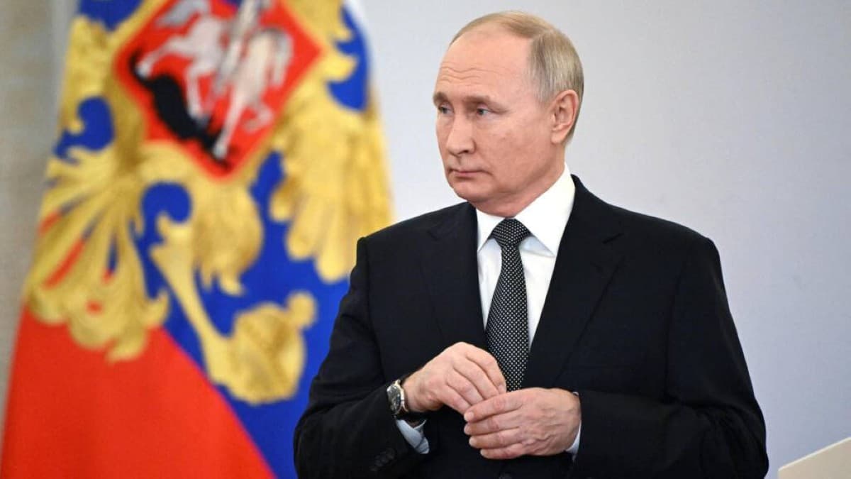 Putin reorganizes logistics for Ukraine