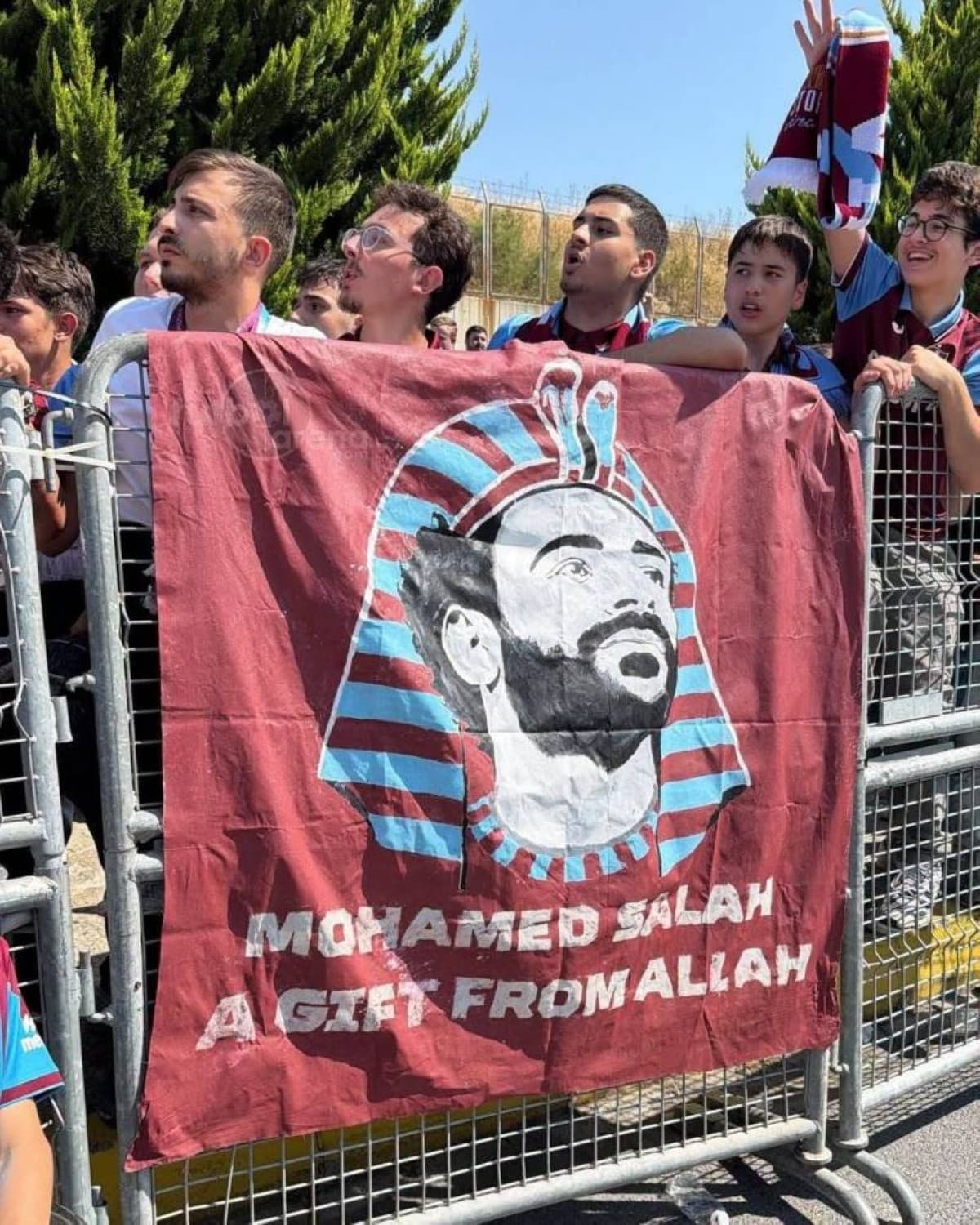 Trabzon fans hail Salah as a divine gift