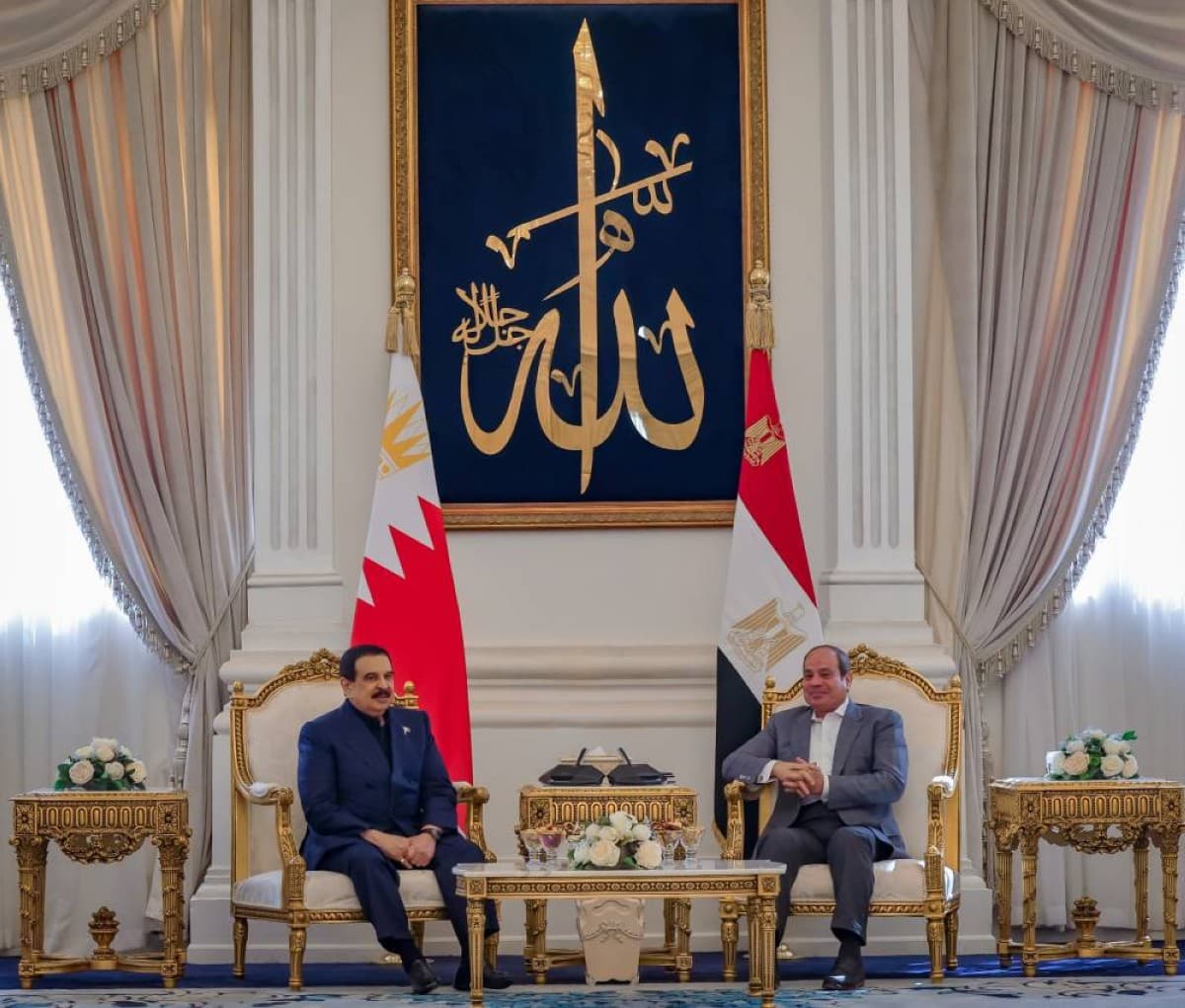 Bahraini King and Egyptian President discuss ties