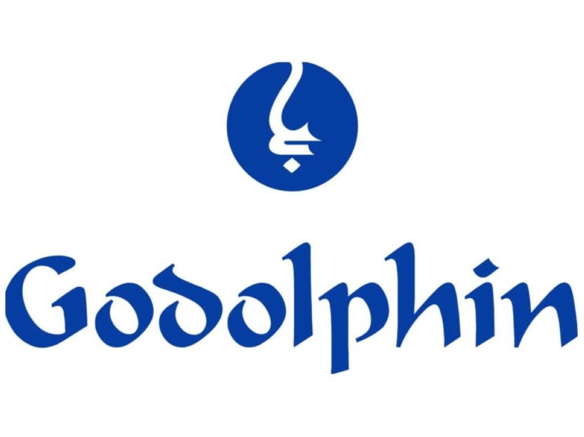 Fortitudine by Godolphin wins at Kempton