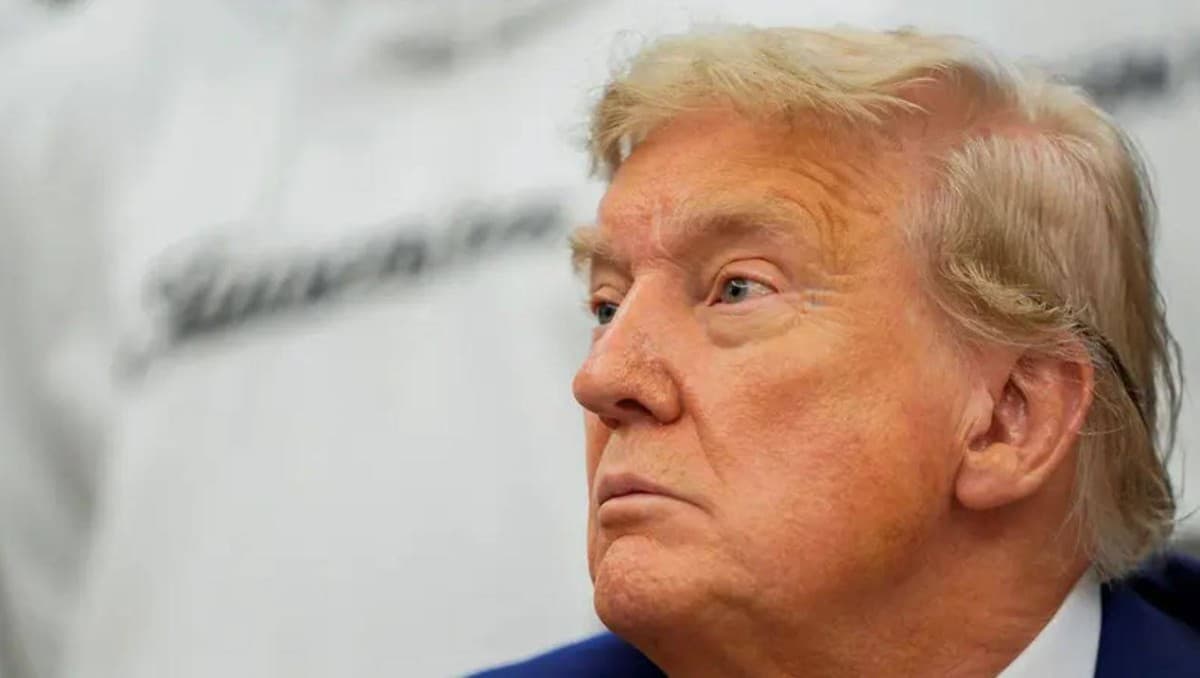 Trump minimizes worries about Abraham Lincoln crew