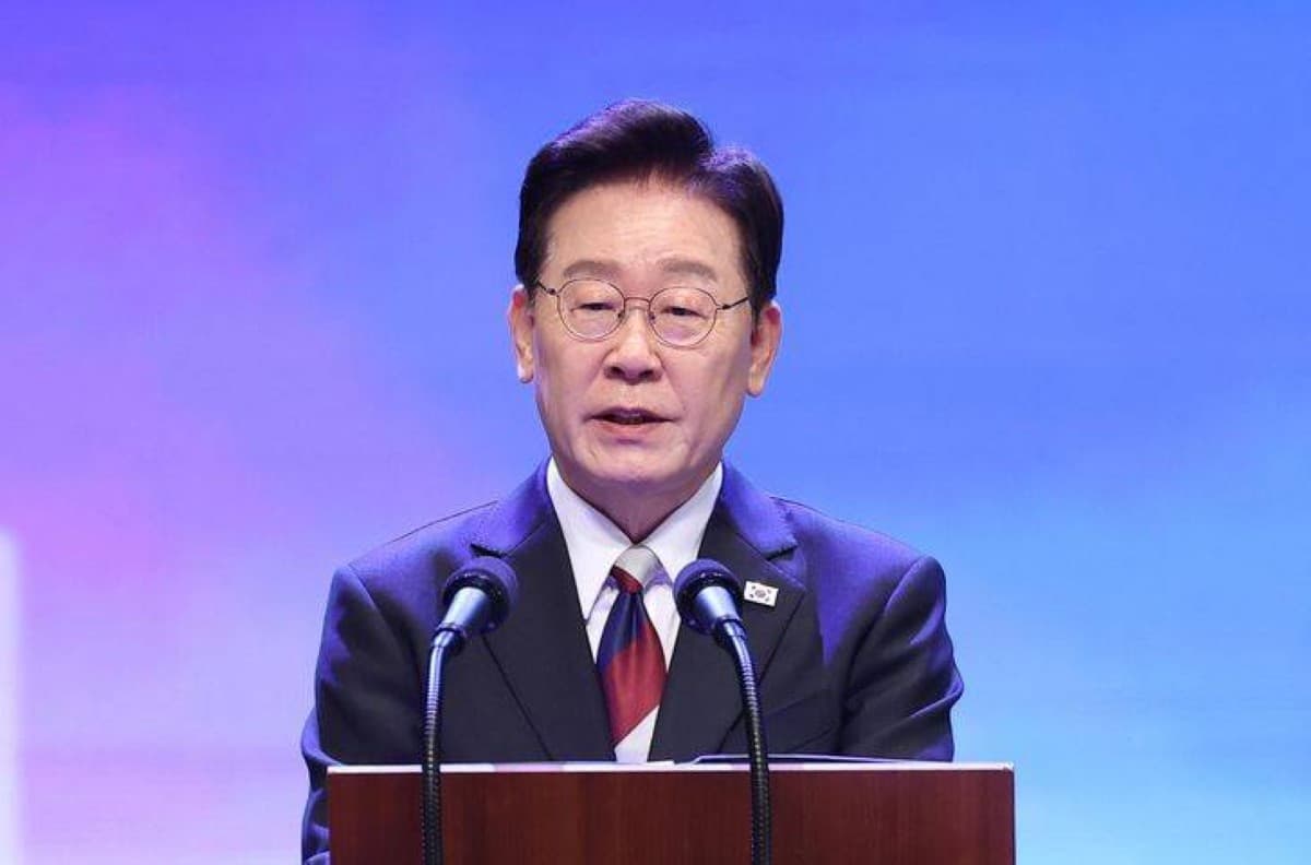 S Korea Urges Talks to End War