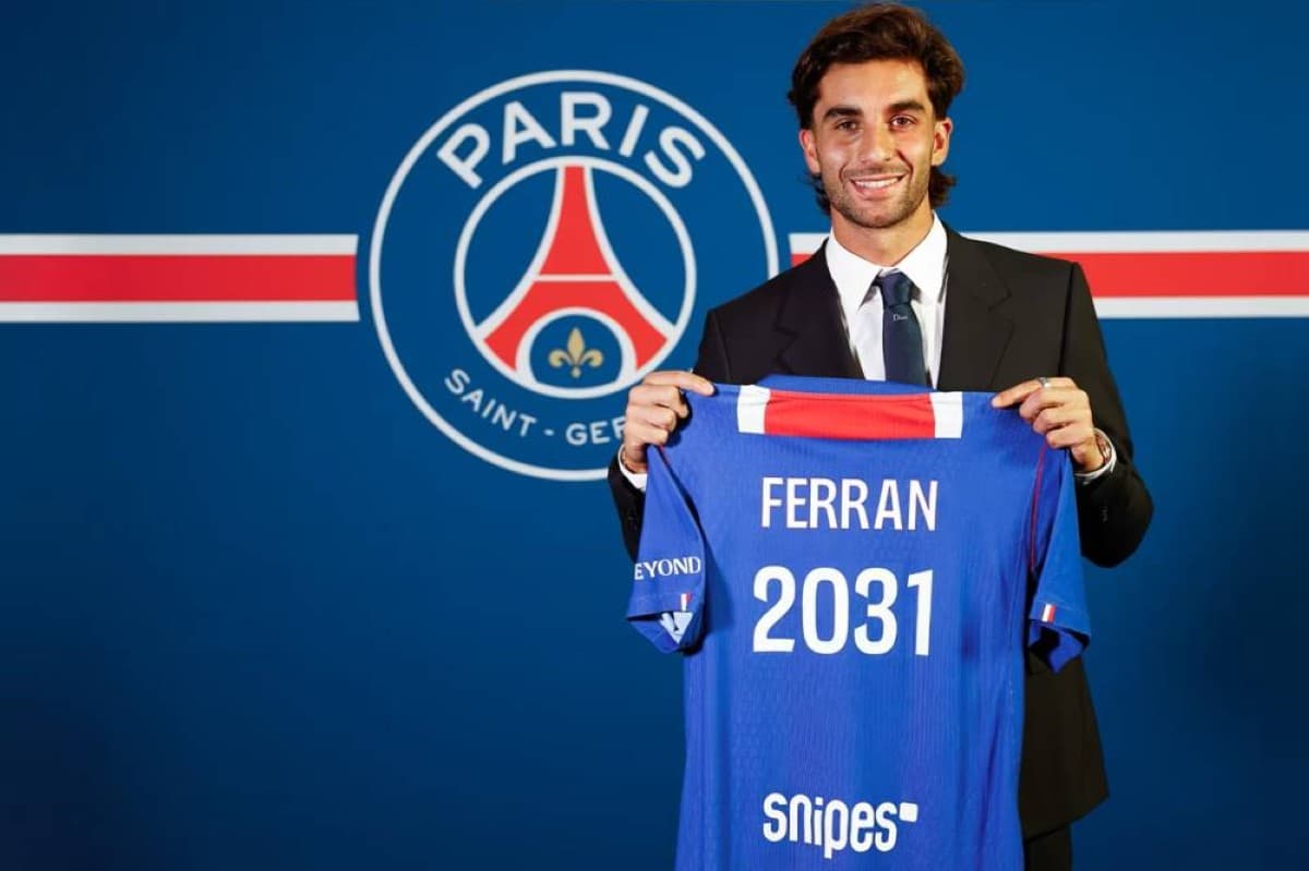 PSG Confirms Ferran Signing