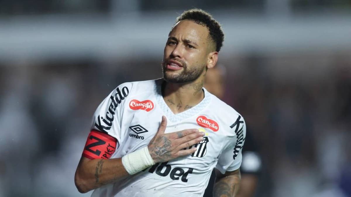 Neymar first affected by new league rule