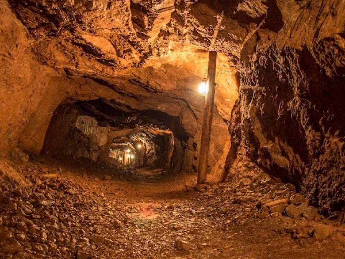 Over 100 Dead in African Gold Mine Collapse