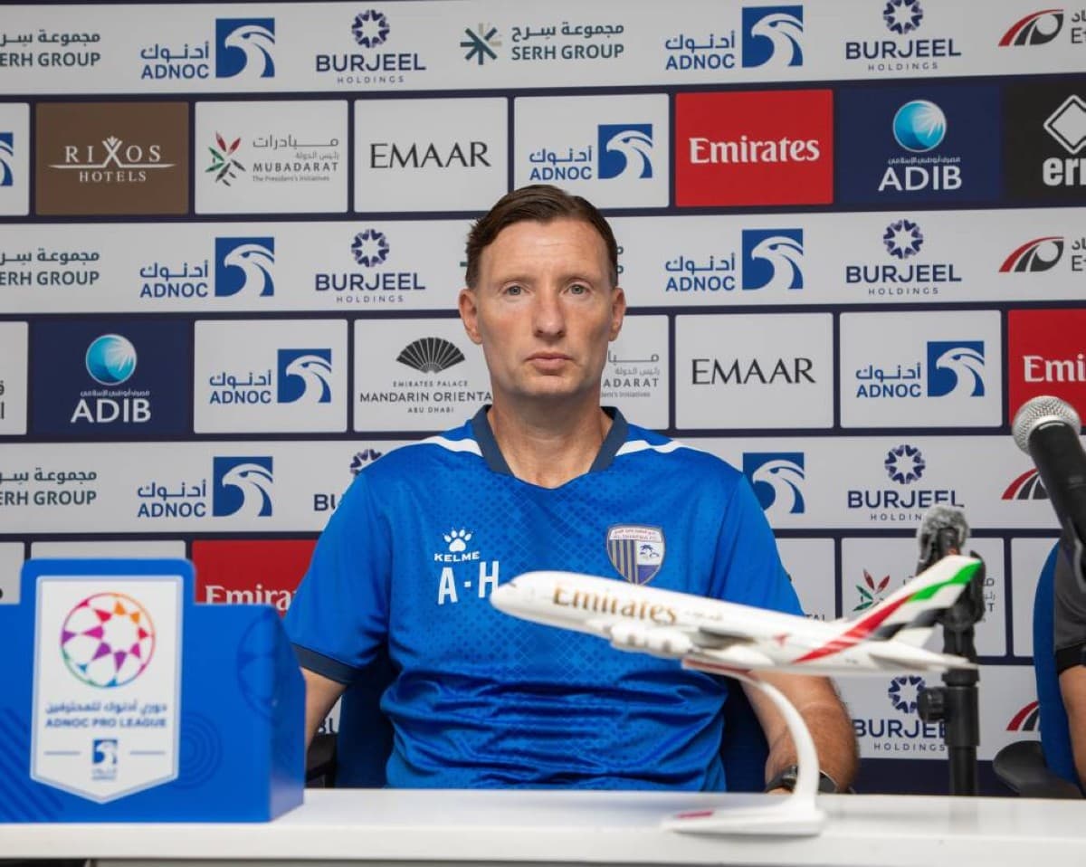 Al Dhafra Coach on Shabab Al Ahli