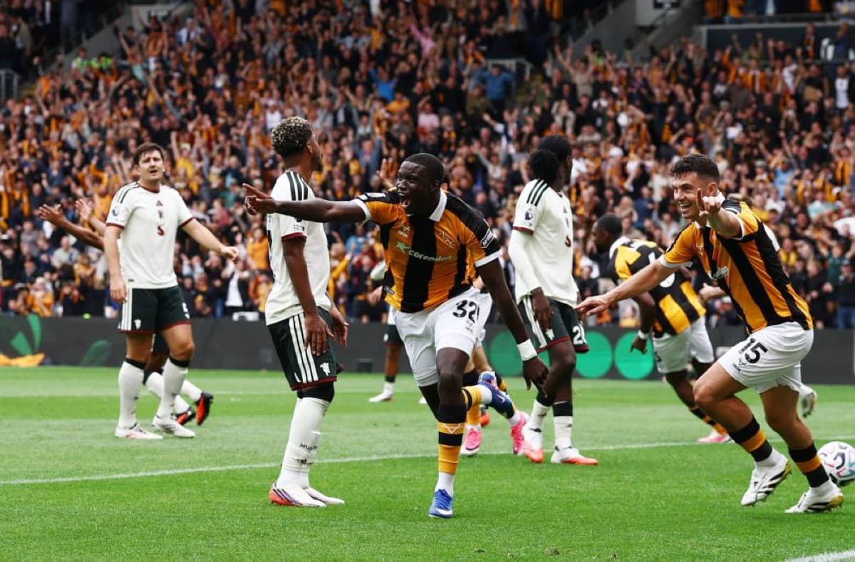 Al Hilal Gains Premier League Win Over Manchester United