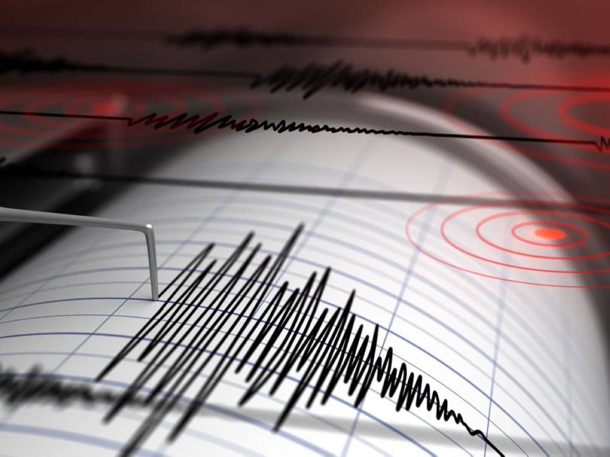 Indonesia experiences 5.2 quake