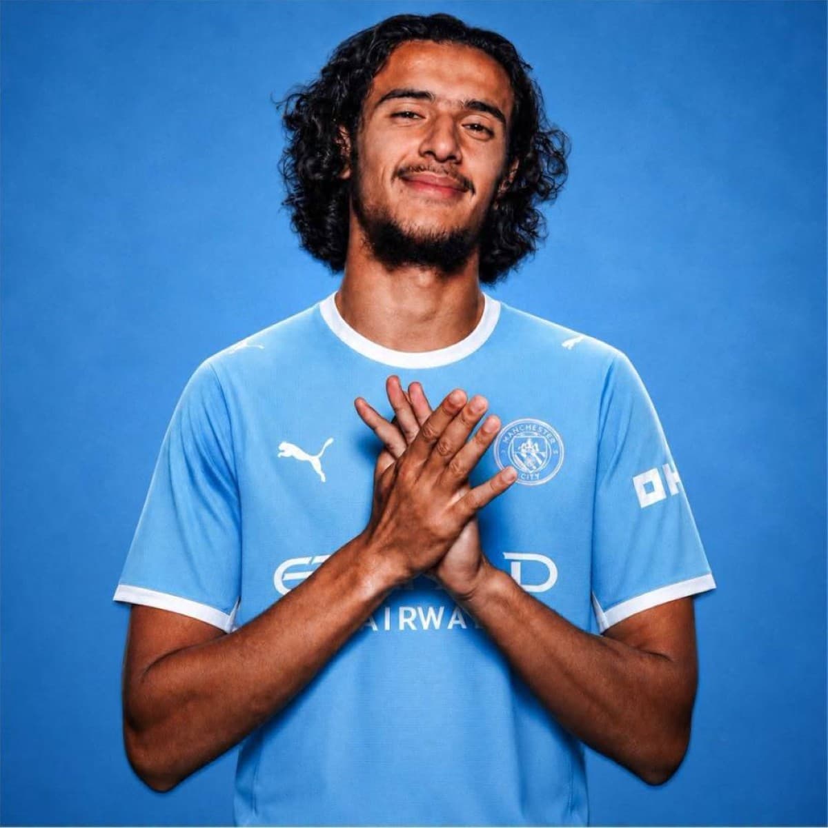 Manchester City signs Moroccan Ilyas Boudoui