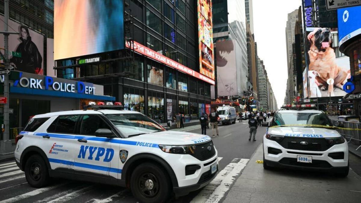 مقتل شخصين في حادثة طعن بتايمز سكوير