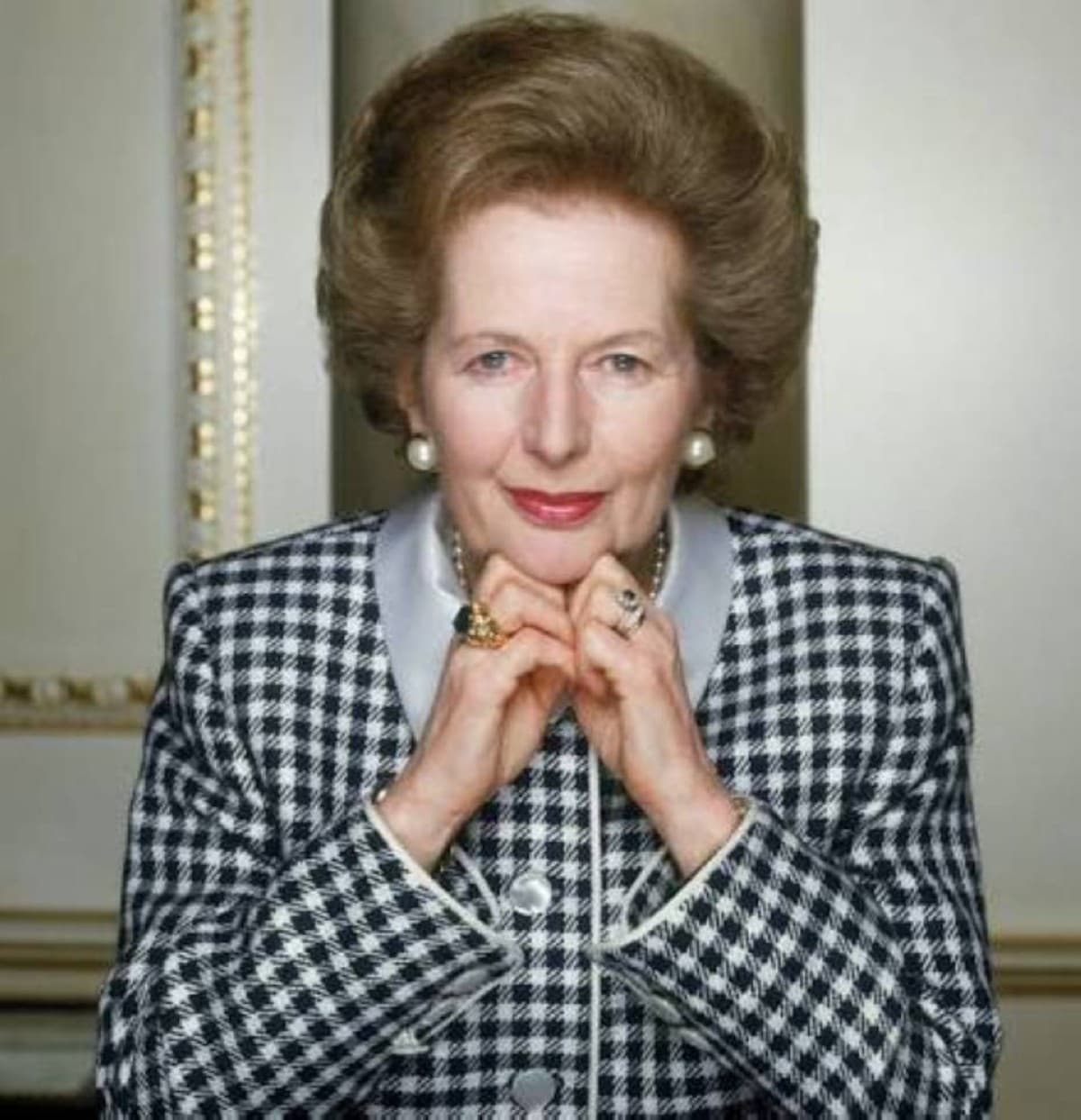 Falklands' Ashes: Ambition, Bargaining, Gloating
