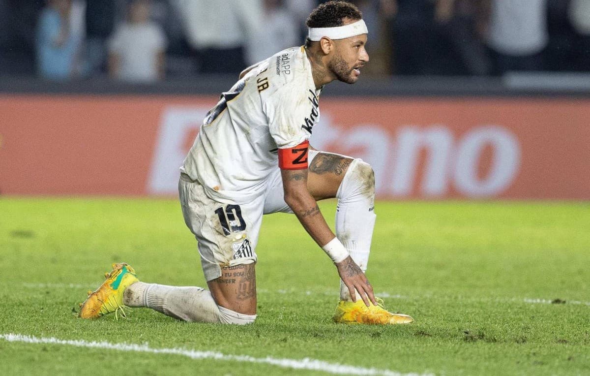Neymar Criticizes Santos Stadium Official