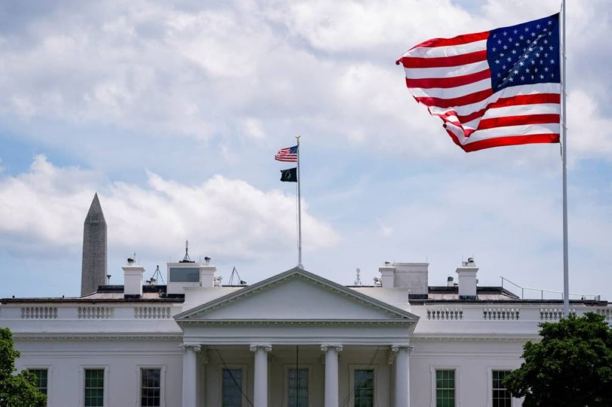 White House reviews Deputy Defense successor