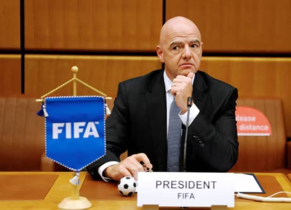 فيفا يدعم ترشيح إنفانتينو للانتخابات