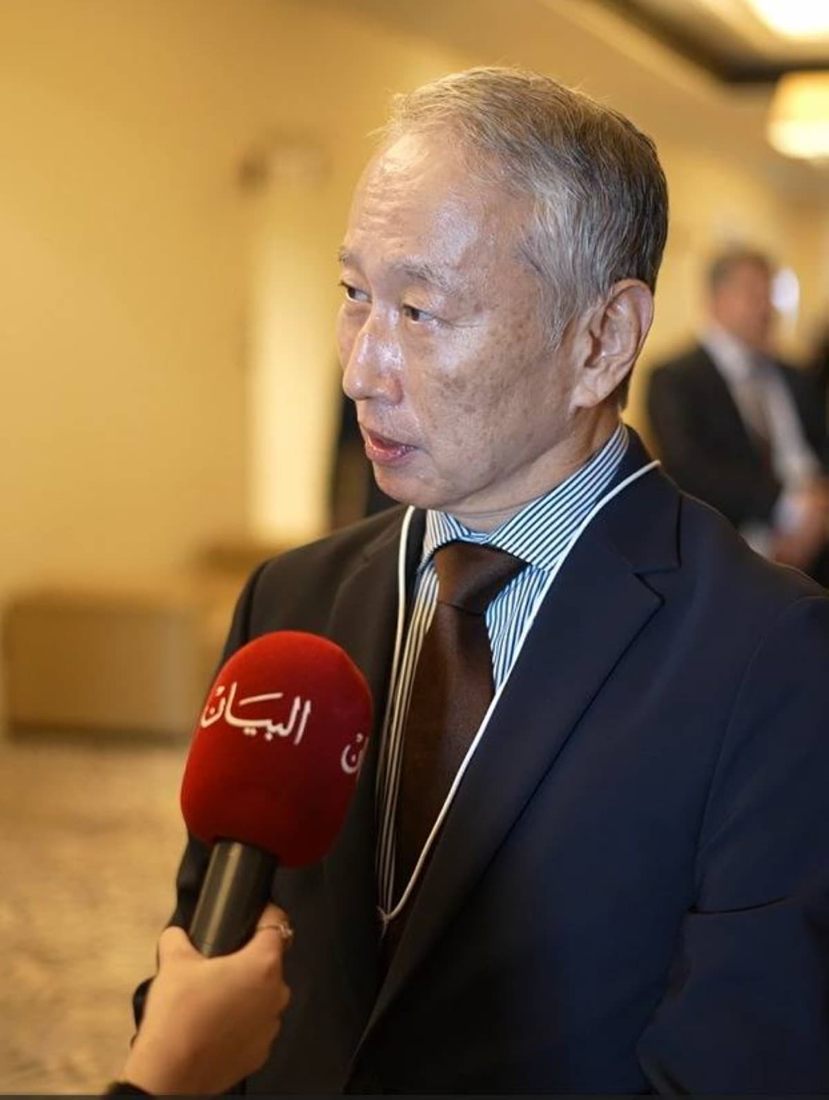 Japanese ambassador shares Sheikh Zayed gift