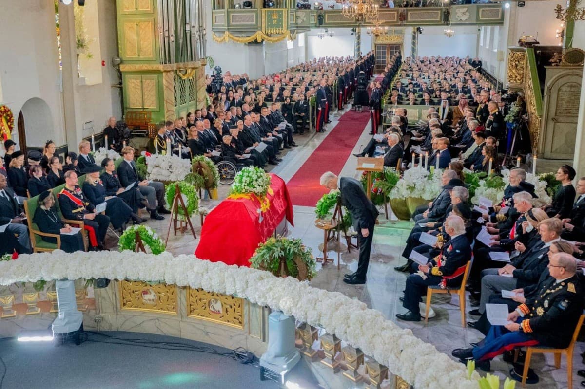 Nayan Bin Mubarak attends Norway King funeral