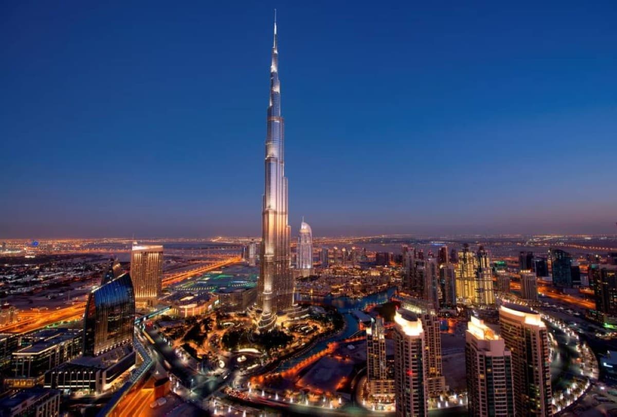 UAE Greets Autumn with Strong Economy