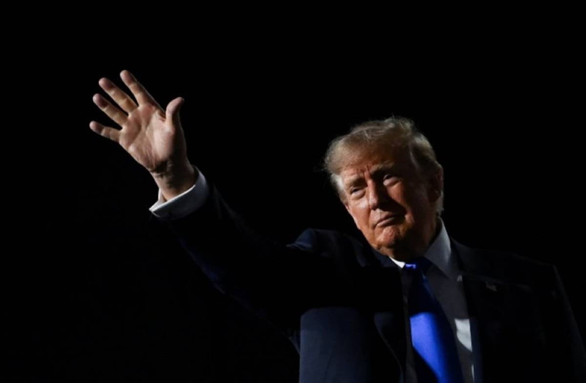 Supreme Court blocks Trump's mail-in limits