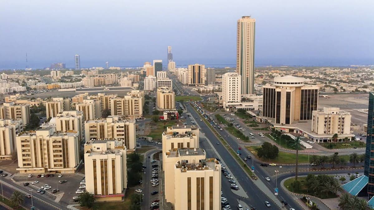 حمد الشرقي.. مسيرة إنجاز على مدى 52 عاماً