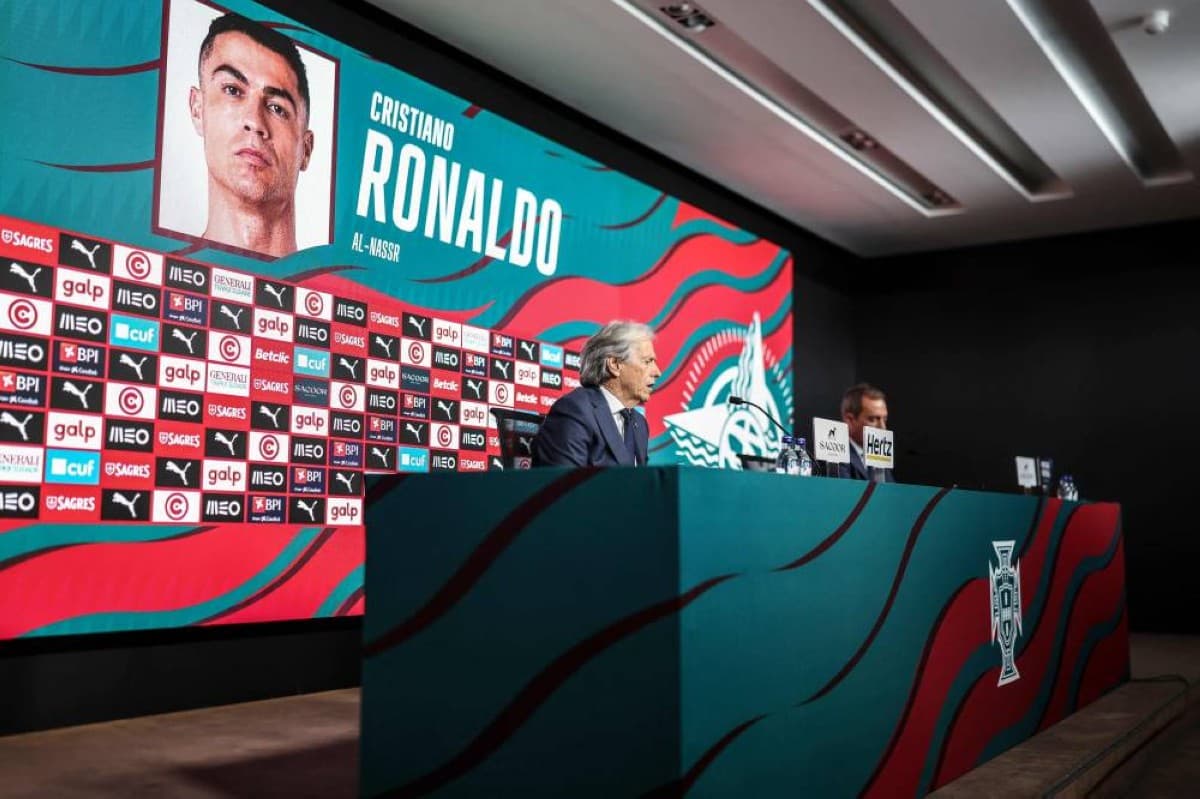 مدرب البرتغال يُعيد رونالدو للمنتخب في دوري الأمم