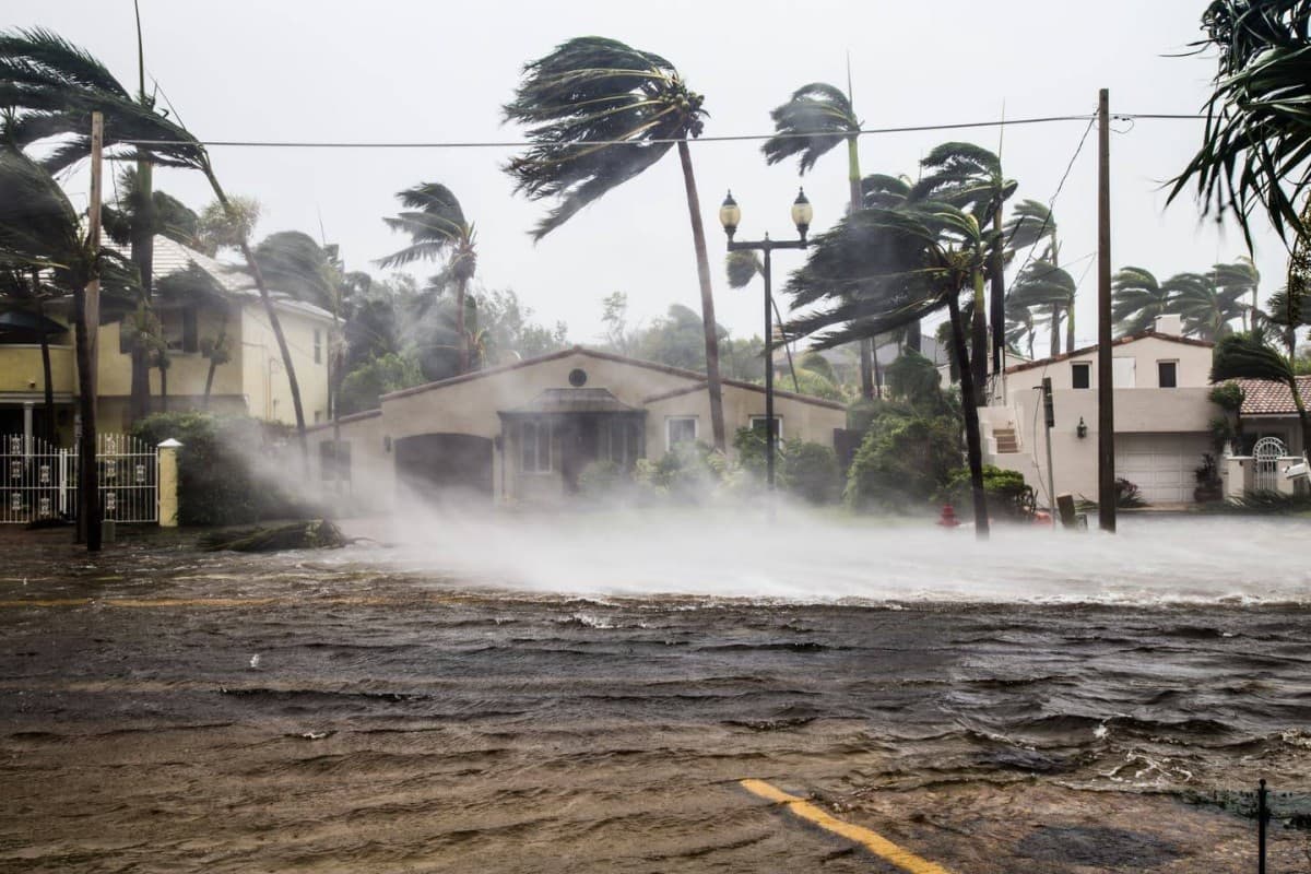 Hurricane Billy strengthens toward Mexico