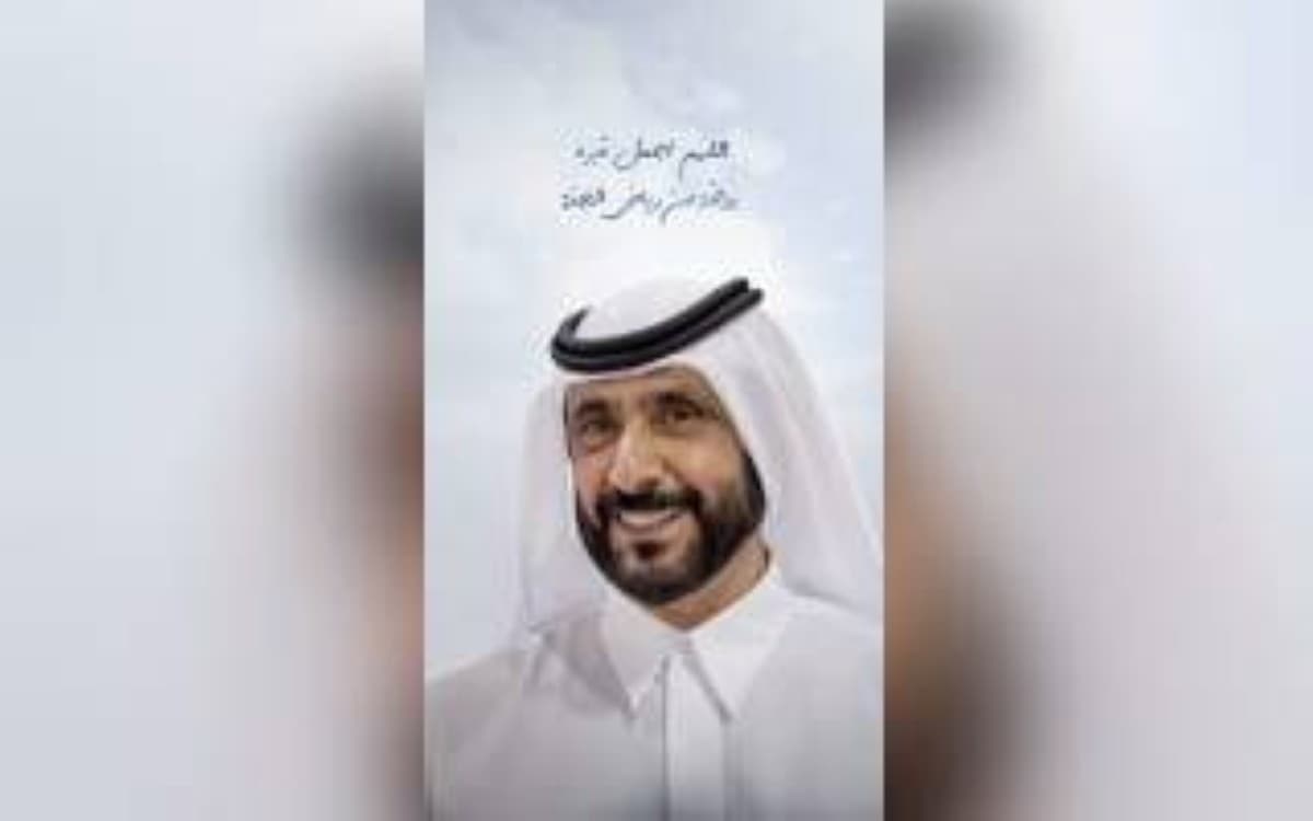 Hamdan bin Mohammed Prays for Ahmad bin Rashid's Resting Place