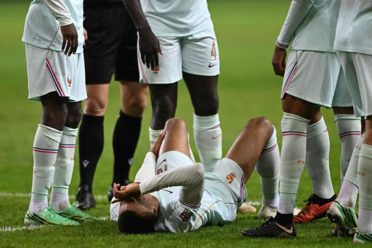 Did the new shoes cause Mbappé's injury