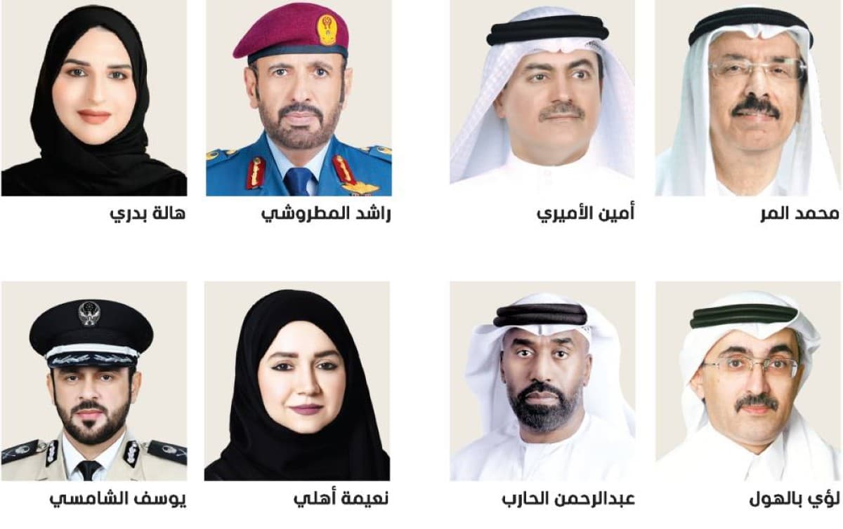 محمد بن راشد يركز على القيادة والعمل الحكومي