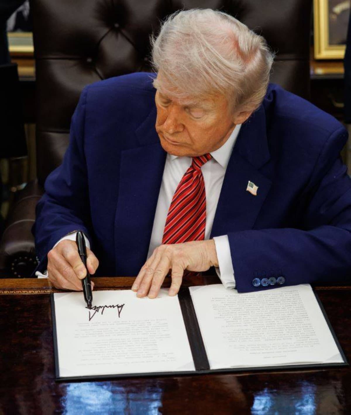 Trump signs AI industry agreement