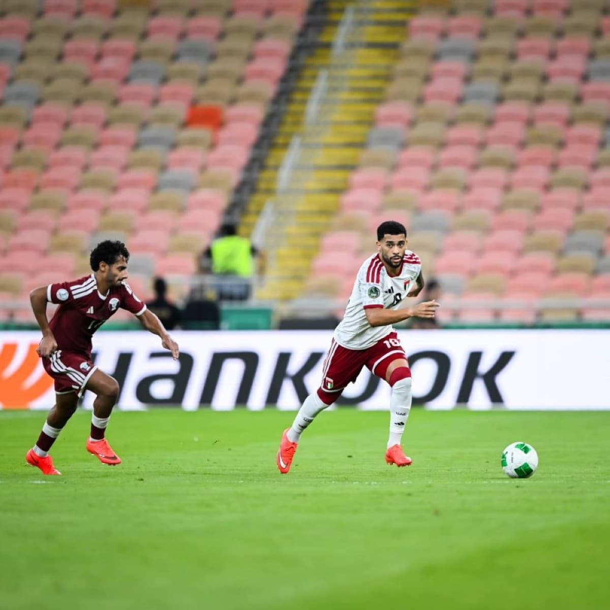 الإمارات تعادل قطر وتواجه عُمان في نصف نهائي خليجي 27
