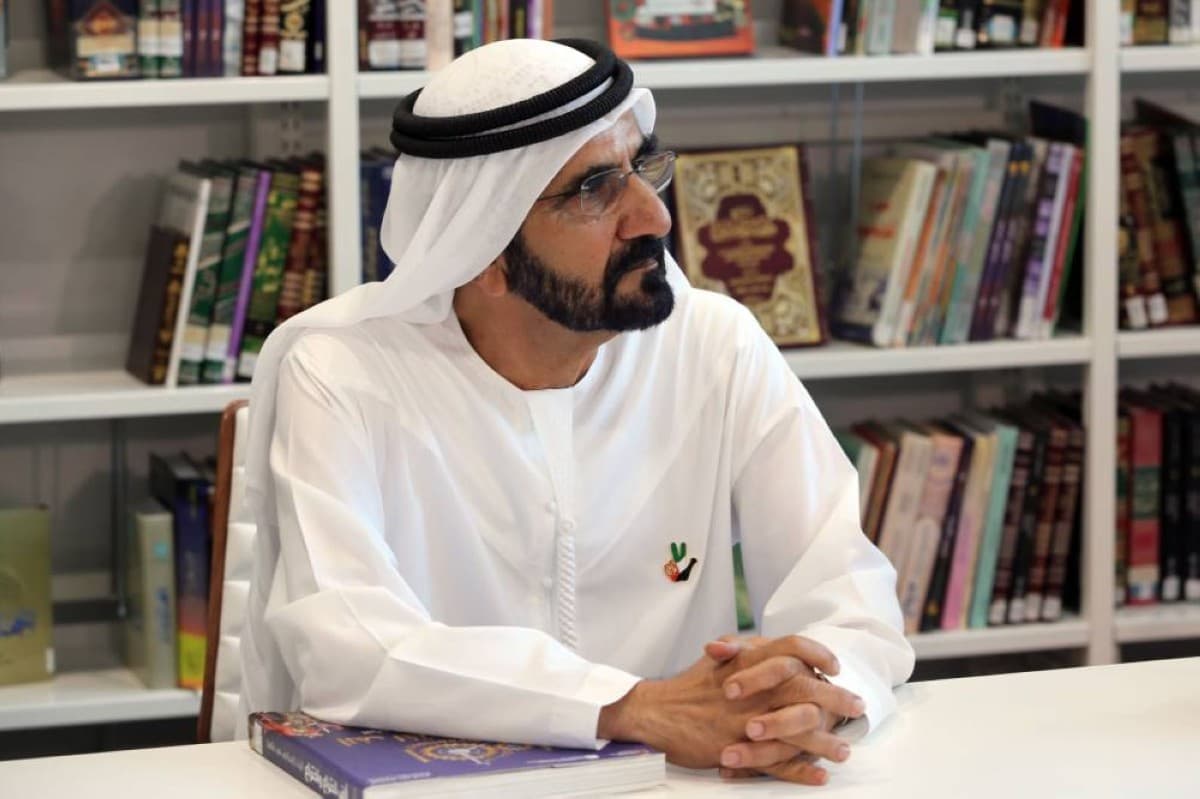 محمد بن راشد يُعلم القيادة