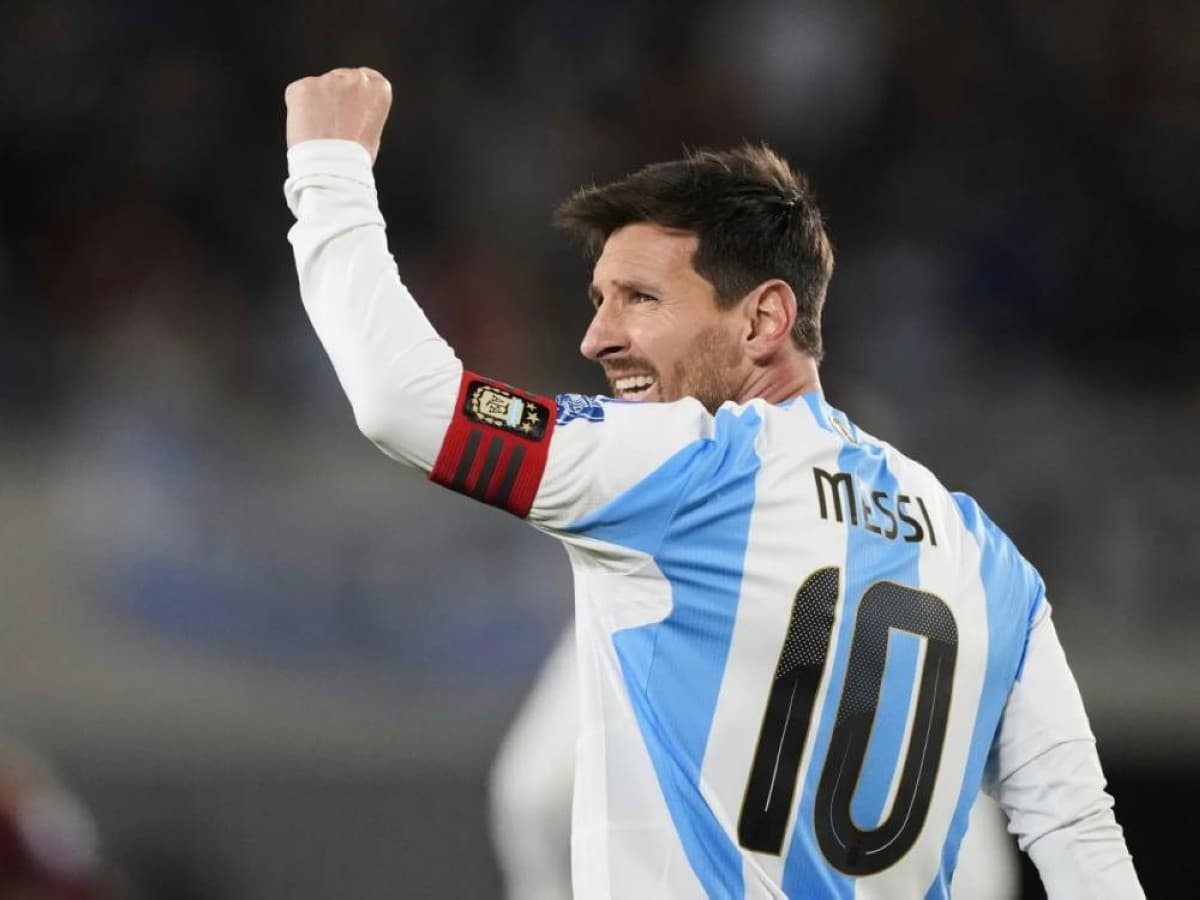 Argentina cannot retire Number 10 after Messi