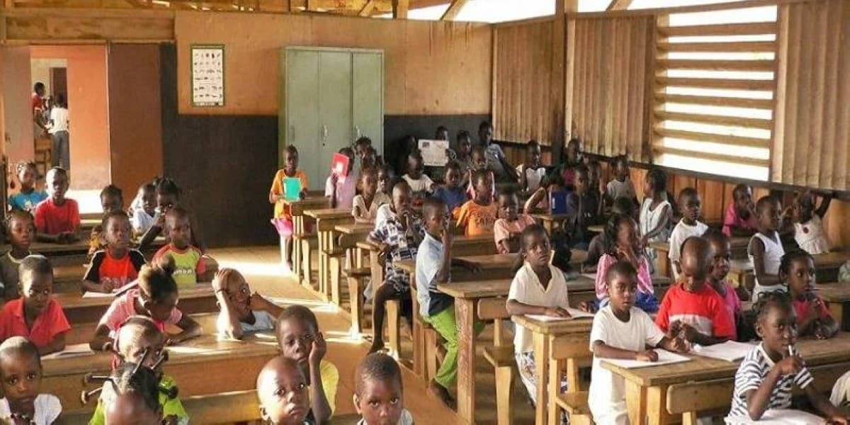 Senegal delays school start due to floods