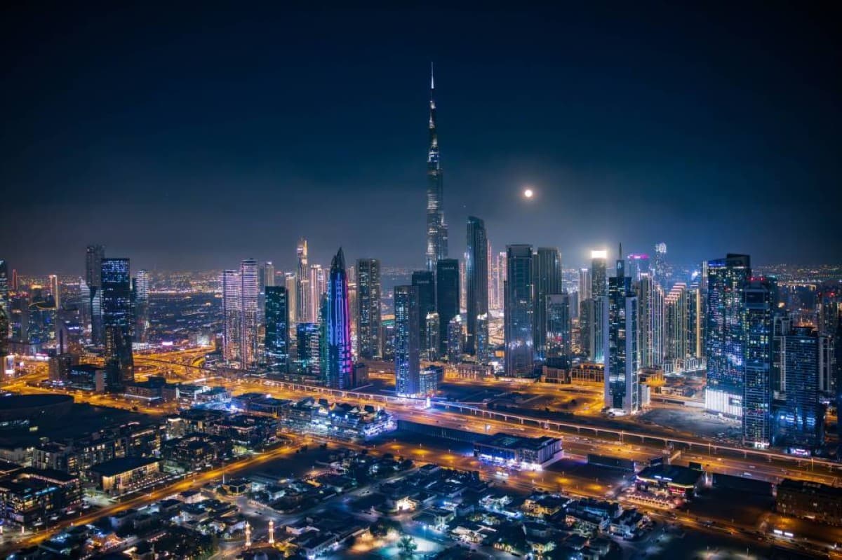 Dubai Leaders Highlight Cashless Success
