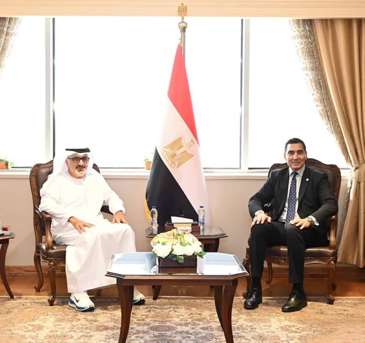 أبوظبي والوزارة تستعرض سباق زايد ال11