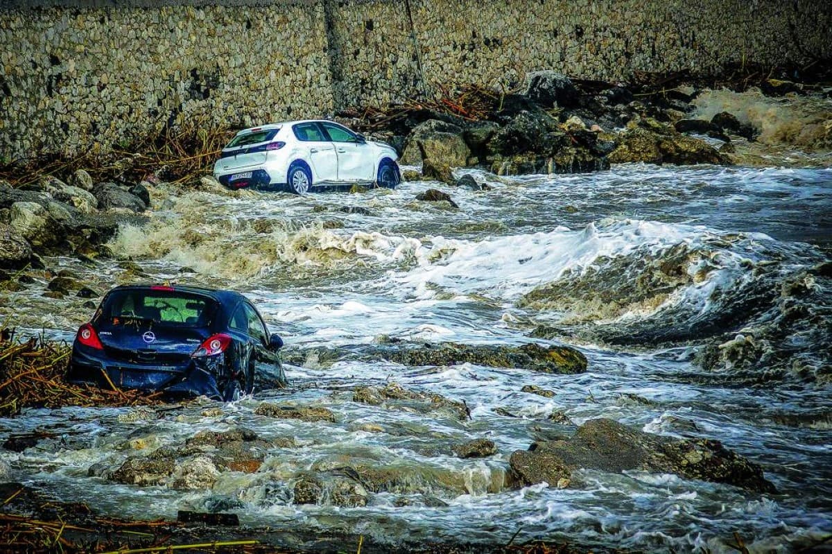 Storms cause 14 deaths across US and Mexico
