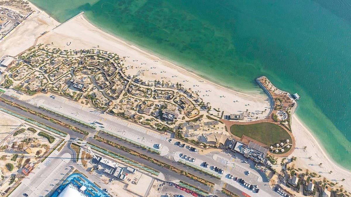 Abu Dhabi Tackles Beach Fire