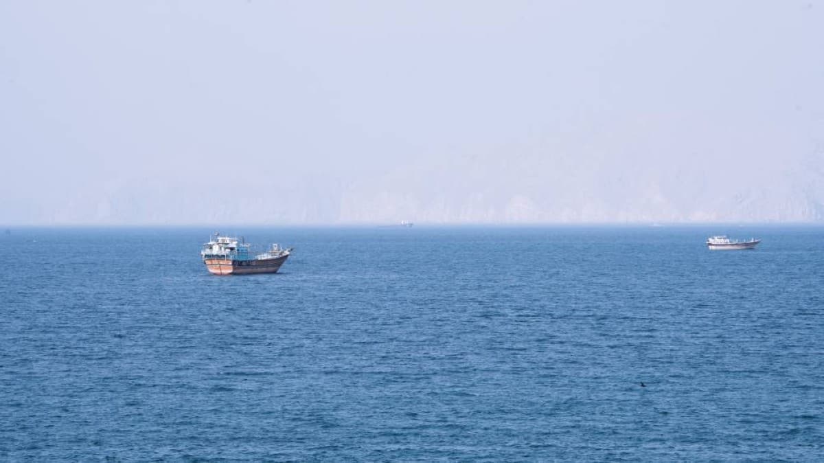 Washington targets Iran-linked boat in Hormuz