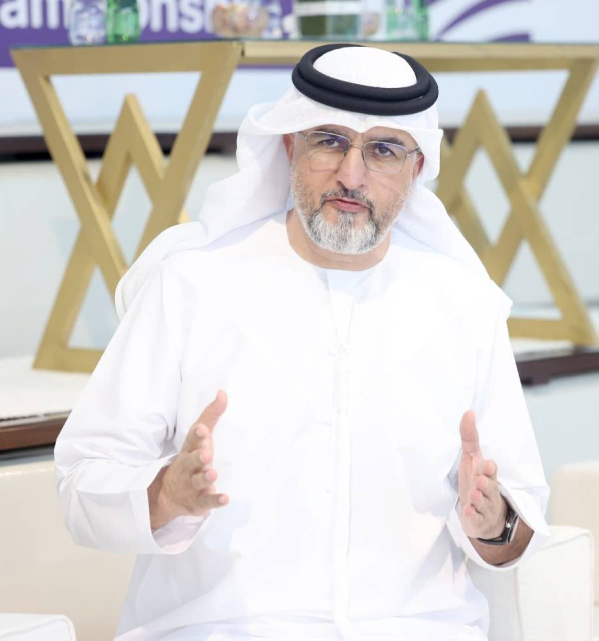 دولية العين للسباحة تبدأ منافساتها