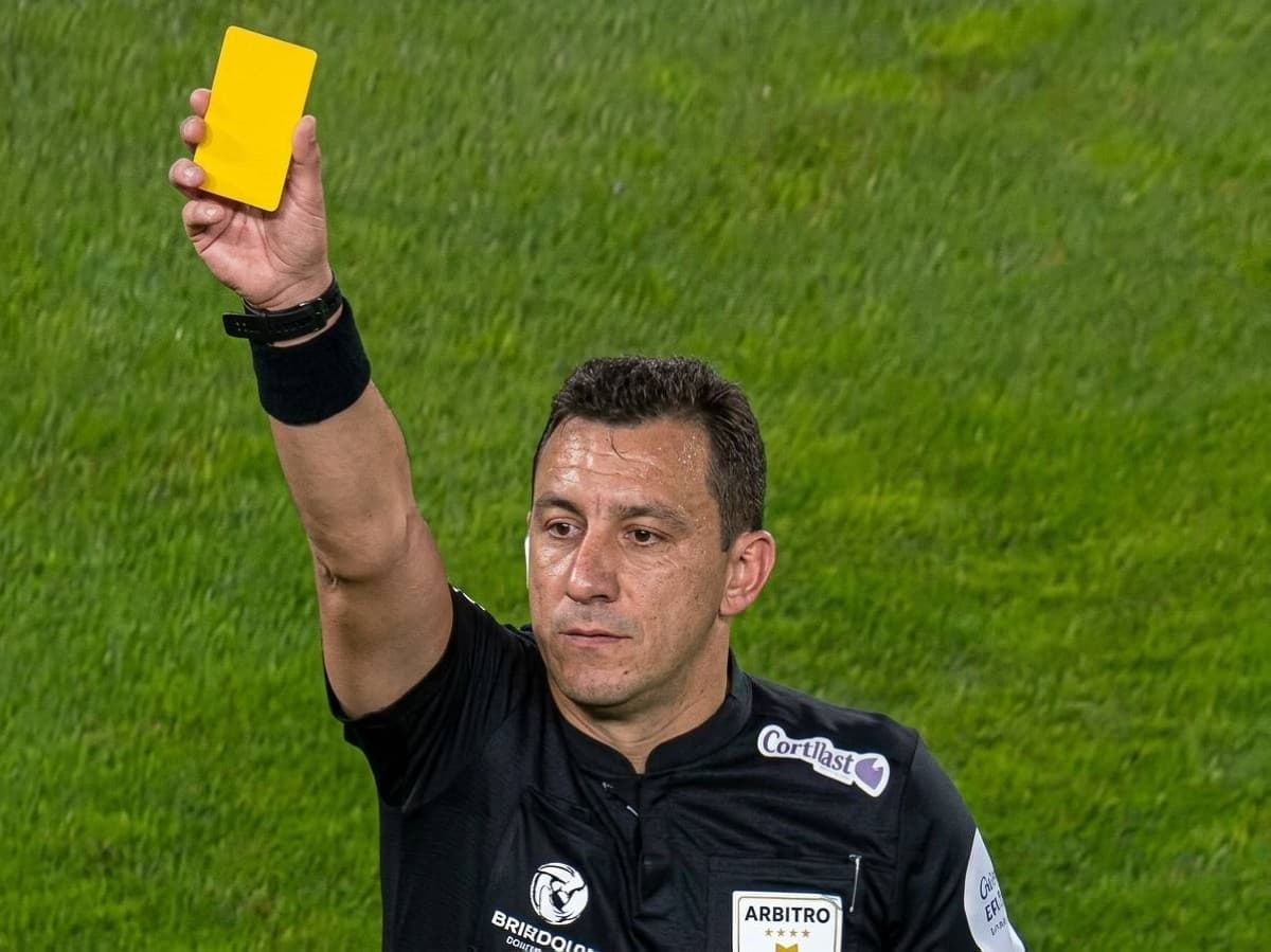Uruguay Introduces Colorful Tech Cards