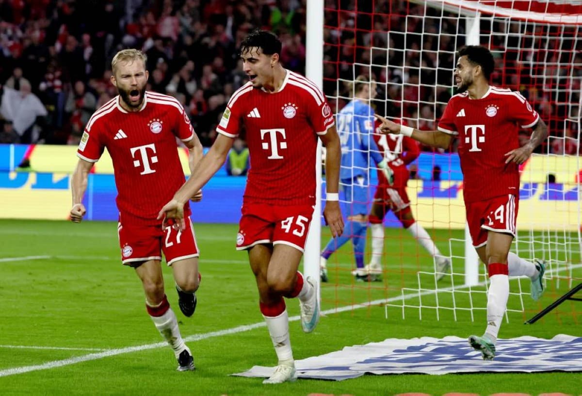 Bayern Takes Lead in Bundesliga