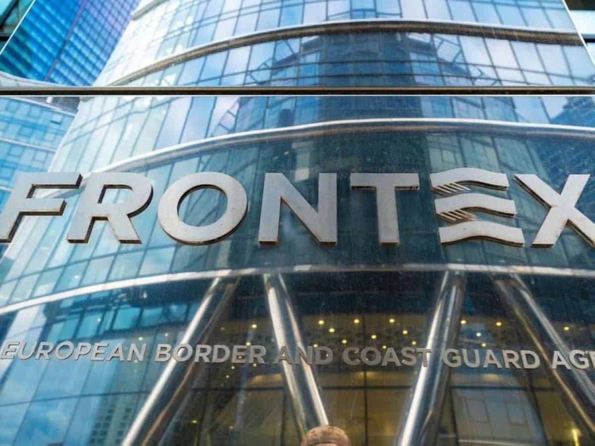 Frontex: EU border crossings down 33% in 2026
