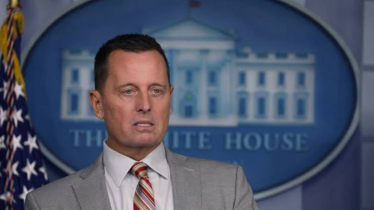 Text message rocks White House Trump adviser offers money for influence