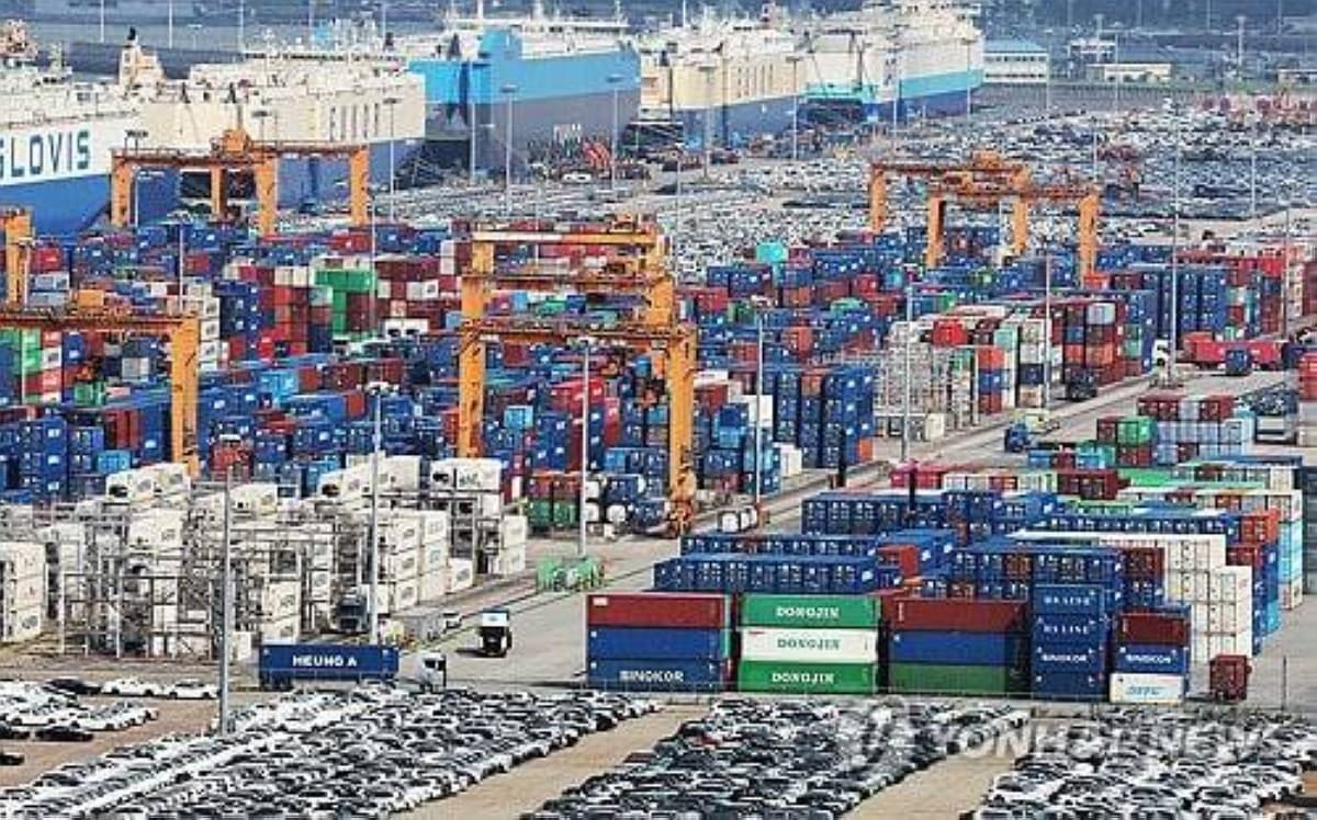 South Korean exports hit $61.6B in 20 days