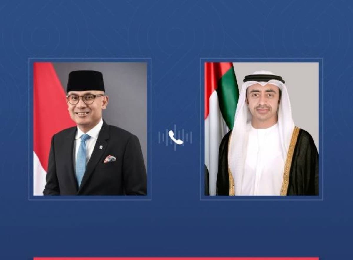 عبدالله بن زايد يتصل بوزير إندونيسيا ويبحث التعاون