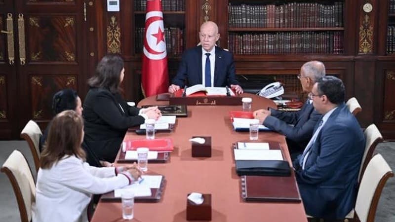 رئيس الجمهورية يؤكد مسؤولية الملوثين