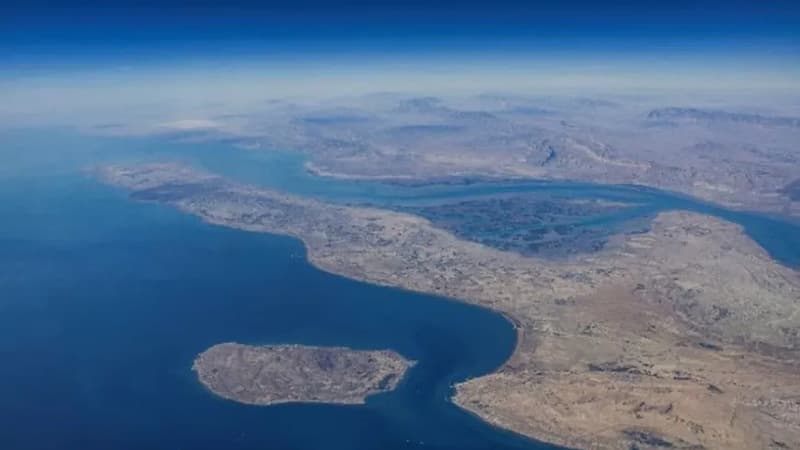Tehran Sets 7 Conditions for Strait of Hormuz Access